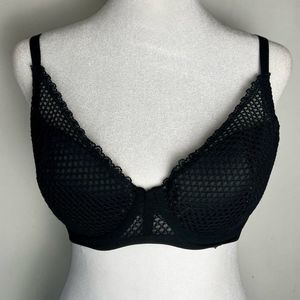 NWT Victoria’s Secret Plunge Black Bra 32 DD